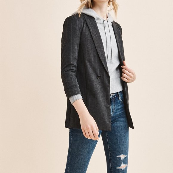 BNWT Dynamite Pinstripe Oversized Blazer - Picture 4 of 5